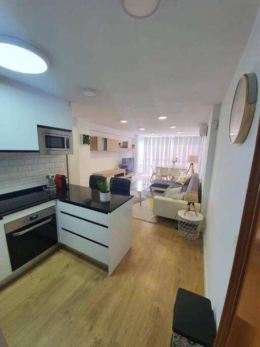 Beautiful Sea Views Cozy Apartment 350 M From Beach Benalmádena Exterior photo